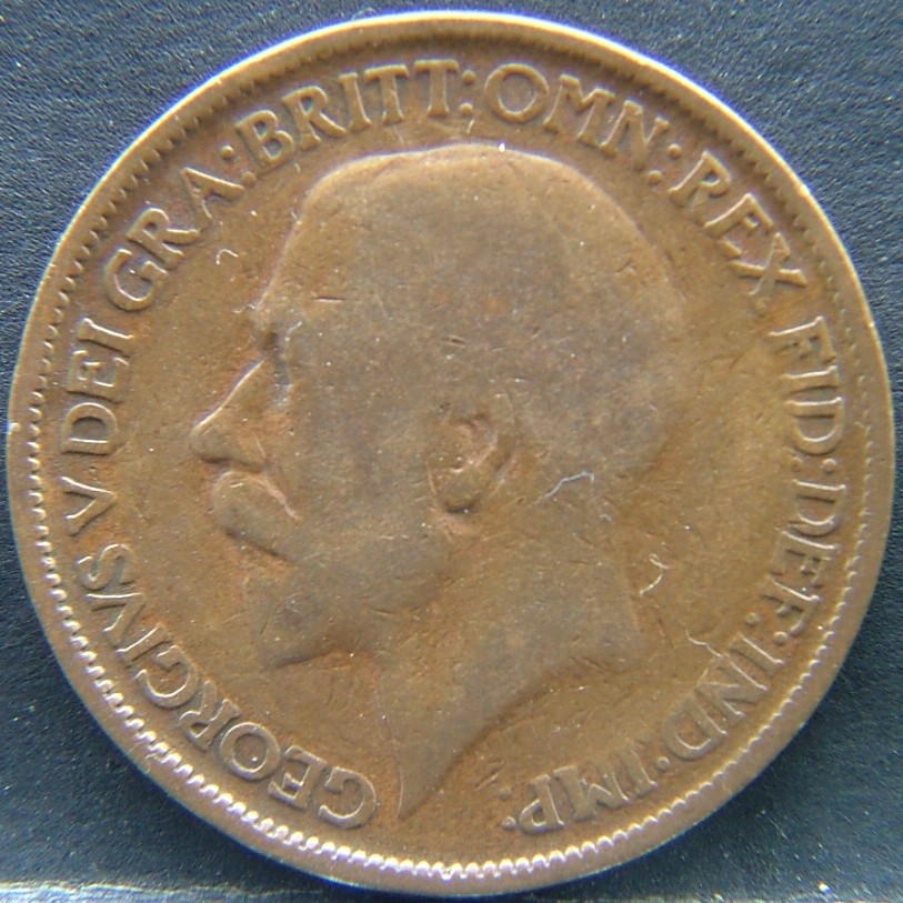 Front side of 🇬🇧 United Kingdom – Monarchs and Milestones Half Penny 1915 coin