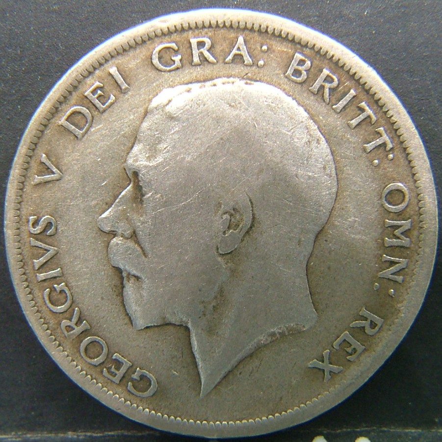 Back side of 🇬🇧 United Kingdom – Monarchs and Milestones Half Crown 1920 coin
