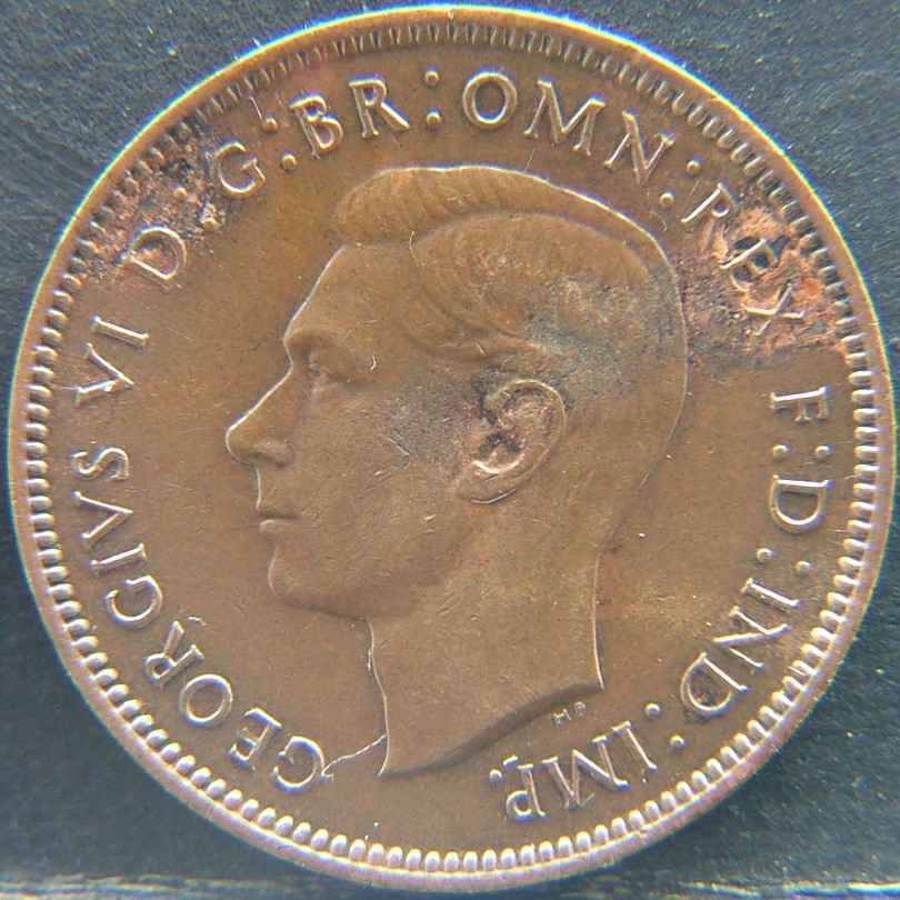 Front side of 🇬🇧 United Kingdom – Monarchs and Milestones Farthing 1937 coin
