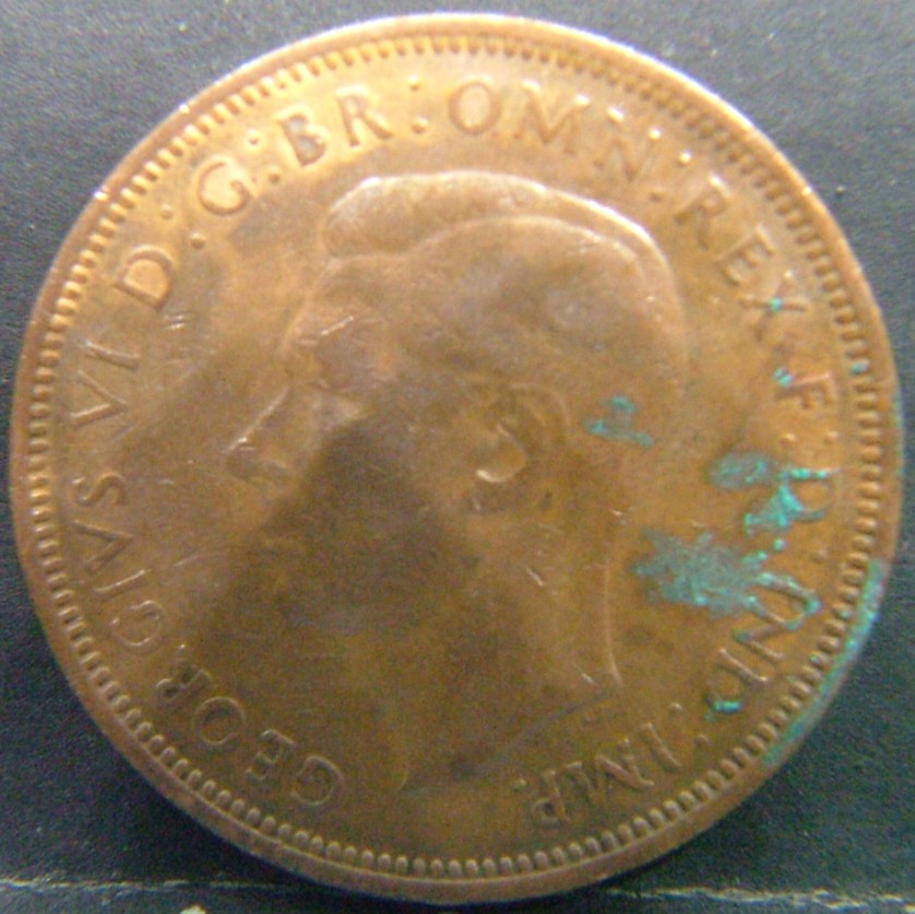 Back side of 🇬🇧 United Kingdom – Monarchs and Milestones Half Penny 1943 coin