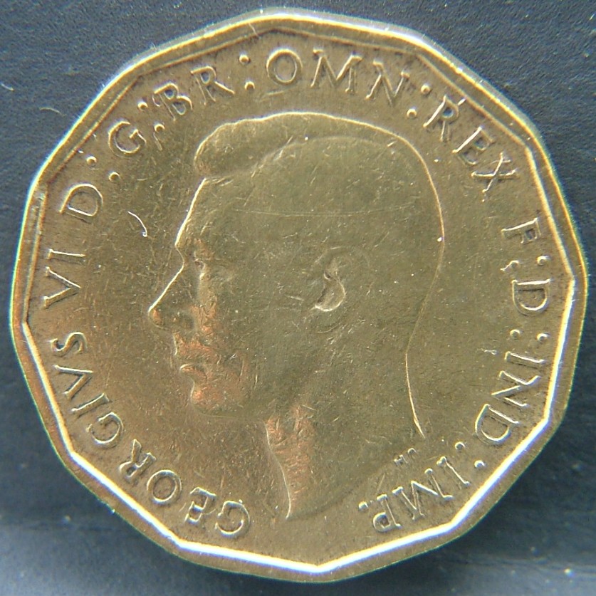 Front side of 🇬🇧 GREAT BRITAIN – Monarchs and Milestones 3 Pence 1944 coin