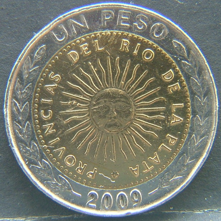 Front side of 🇦🇷 ARGENTINA – Peso Through Political Change 1 Peso 2009 coin