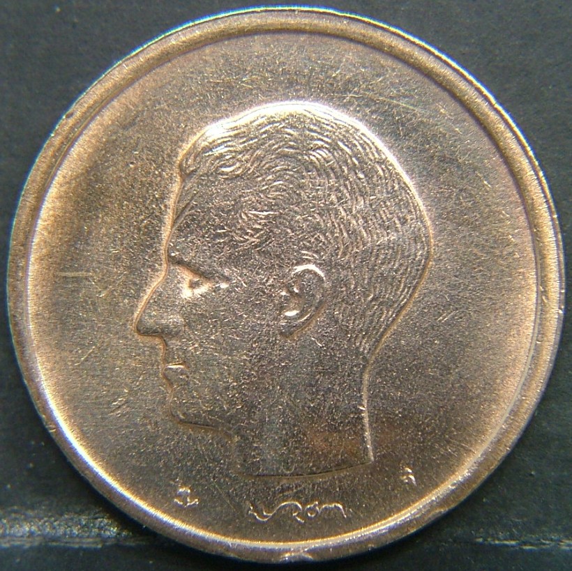 Back side of 🇧🇪 BELGIUM – Royal Portraits and National Symbols 20 Francs "Belgiqve" 1982 coin