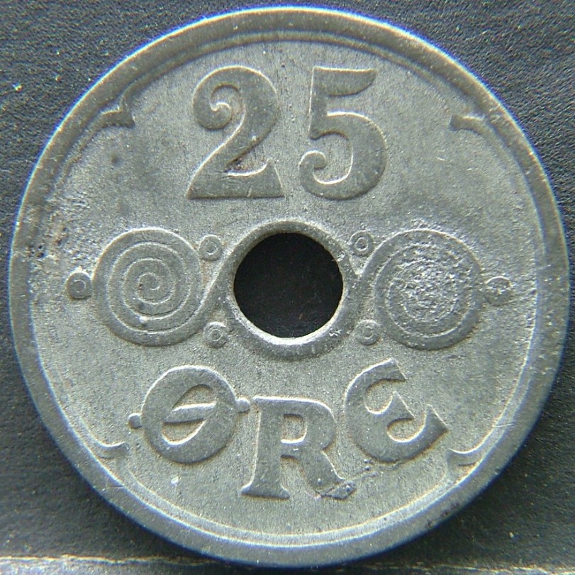 Additional view 1 of 🇩🇰 DENMARK – Viking Roots in Coinage 25 Ore 1942 coin