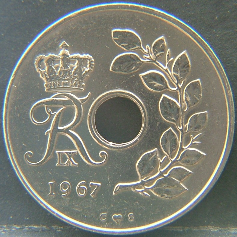 Front side of 🇩🇰 DENMARK – Viking Roots in Coinage 25 Ore 1967 coin