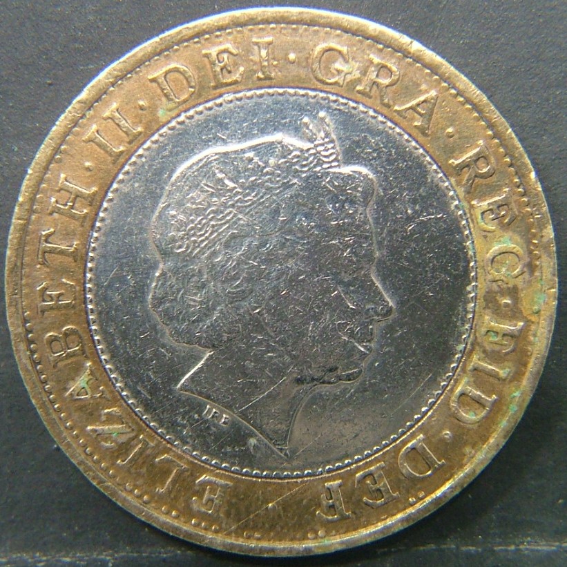 Back side of 🇬🇧 United Kingdom – Monarchs and Milestones 2 Pounds 2004 coin
