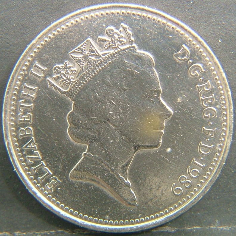 Back side of 🇬🇧 United Kingdom – Monarchs and Milestones 5 Pence 1989 coin