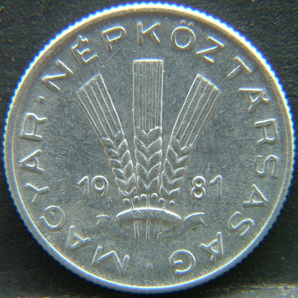 Front side of 🇭🇺 HUNGARY – Forint and Historical Heritage 20 Filler 1981 coin
