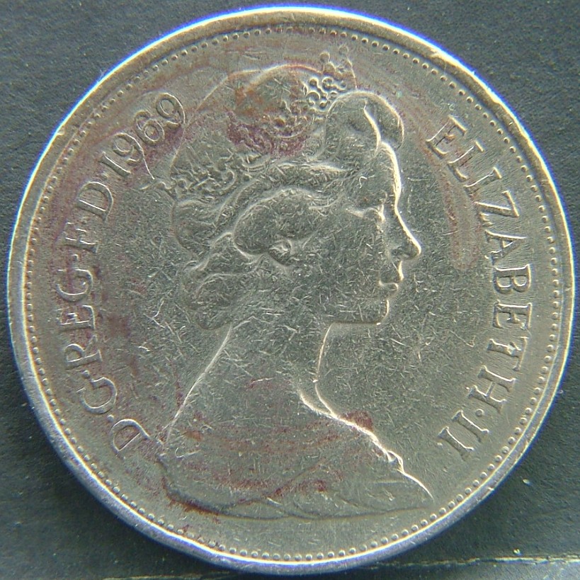 Front side of 🇬🇧 GREAT BRITAIN – Monarchs and Milestones 10 Pence 1969 coin