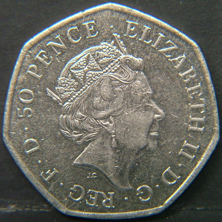 Back side of 🇬🇧 United Kingdom – Monarchs and Milestones 50 Pence 2016 coin