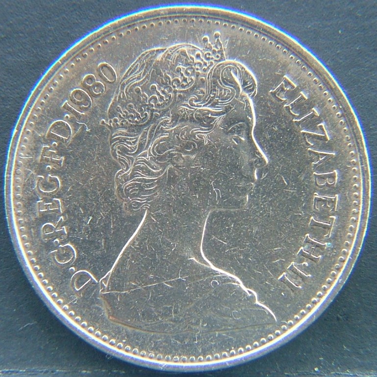 Front side of 🇬🇧 GREAT BRITAIN – Monarchs and Milestones 5 Pence 1980 coin