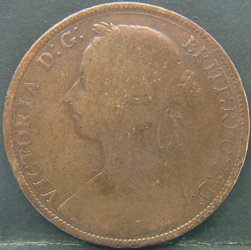 Back side of 🇬🇧 United Kingdom – Monarchs and Milestones 1 Penny 1877 coin